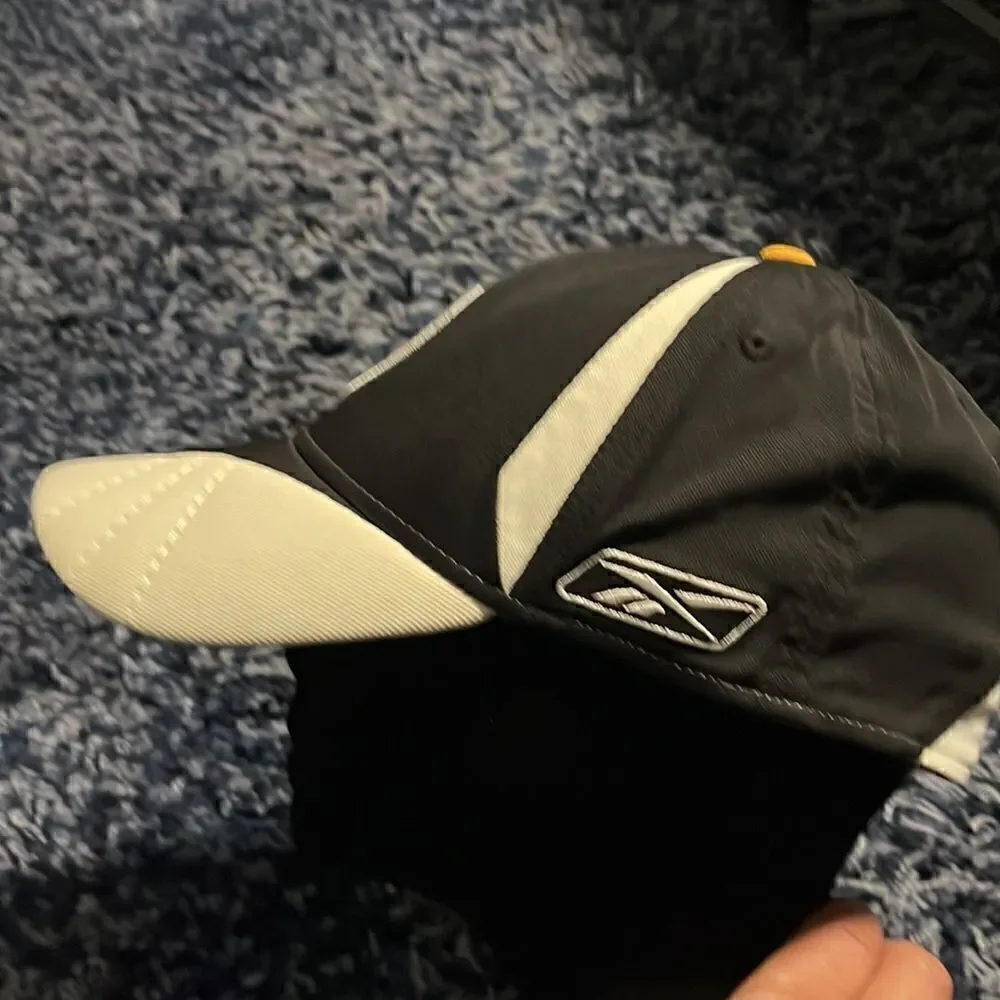 Pittsburgh Steelers Football - hat - fitted